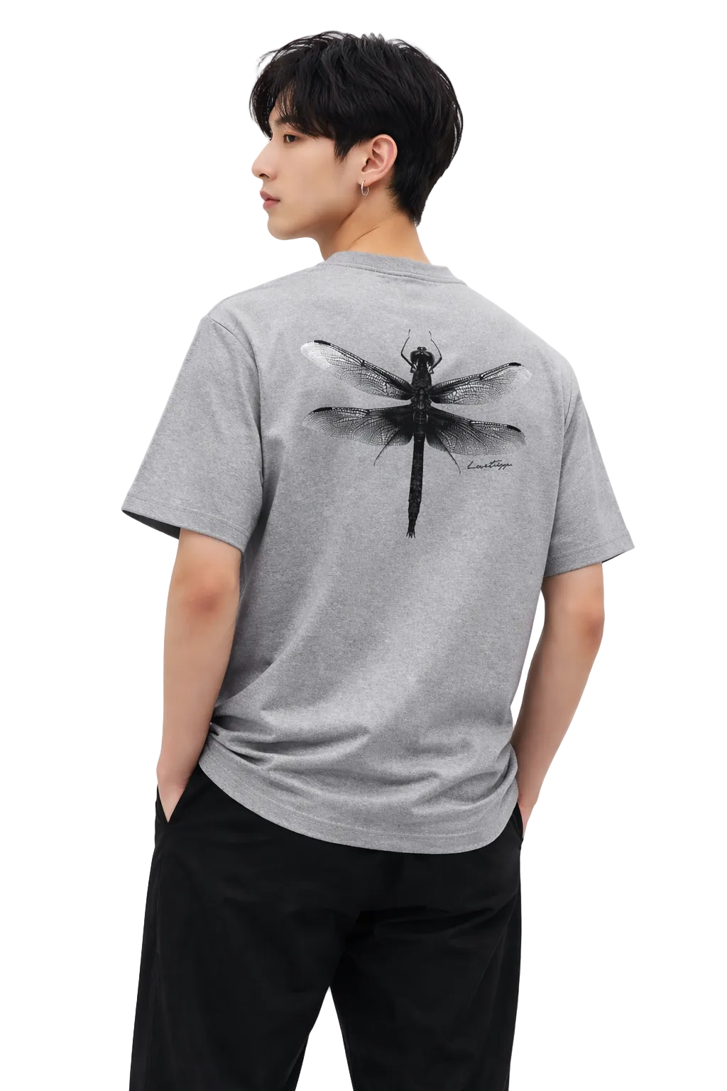 Grijs TAMIR T-shirt gedragen door model – witte achtergrond