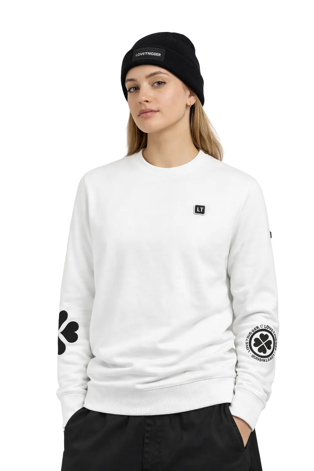 Model woman wearing Lovetrigger SVERRE white sweater clean street style