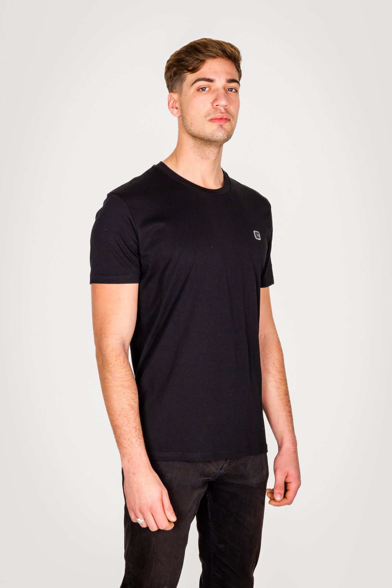 TAHA zwart t-shirt heren biologisch katoen pasvorm