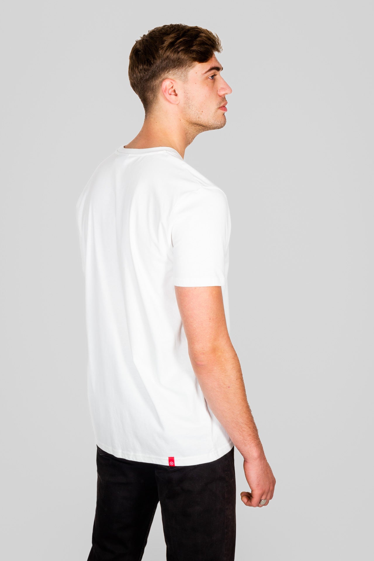 TROY off white t-shirt biologisch katoen achterkant detail