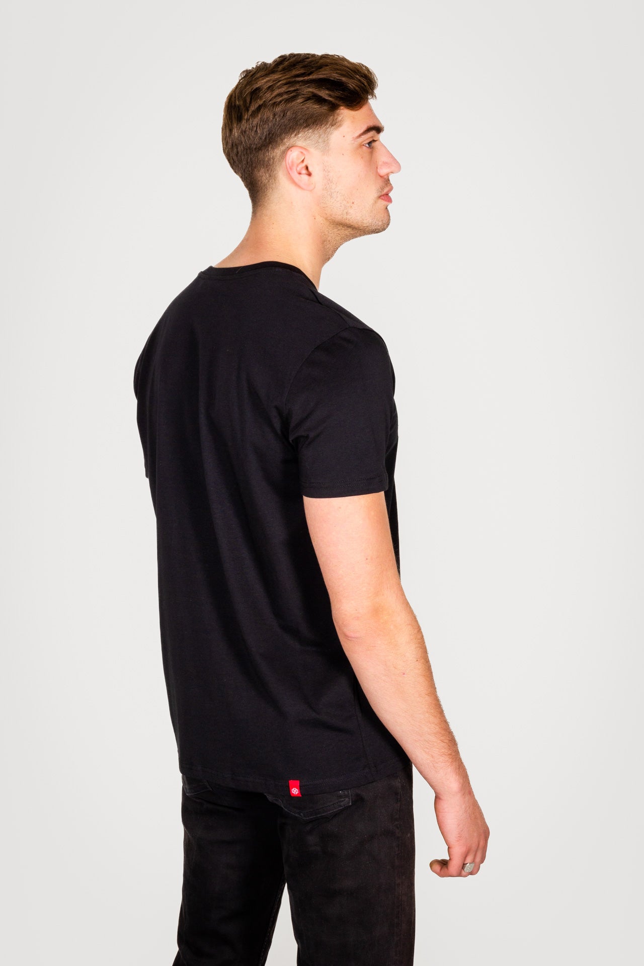 TROY zwart t-shirt biologisch katoen achterkant detail